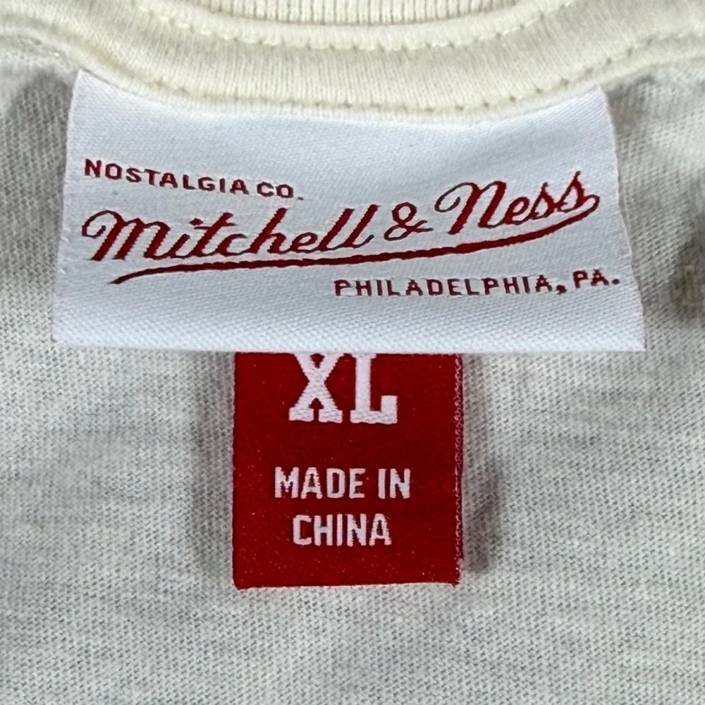 Mitchell & Ness Chicago Bulls 1996 NBA Finals T-Shirt Mens XL Cream Black HWC